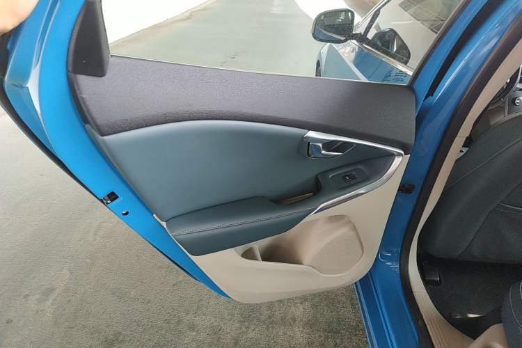 Used Volvo V40 2014 2.0T Zhiya Edition Interior 8