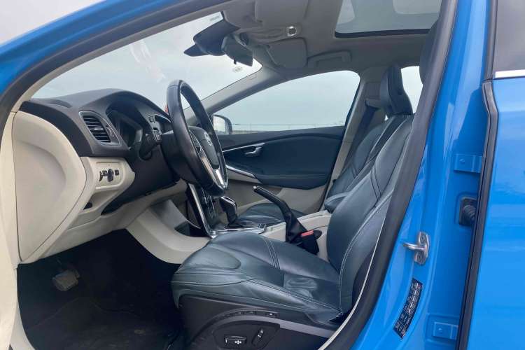 Used Volvo V40 2014 2.0T Zhiya Edition Left Front Seat