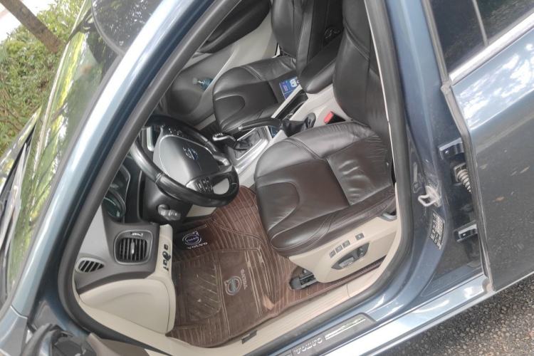 Used Volvo V40 2014 2.0T Zhiya Edition Left Front Seat