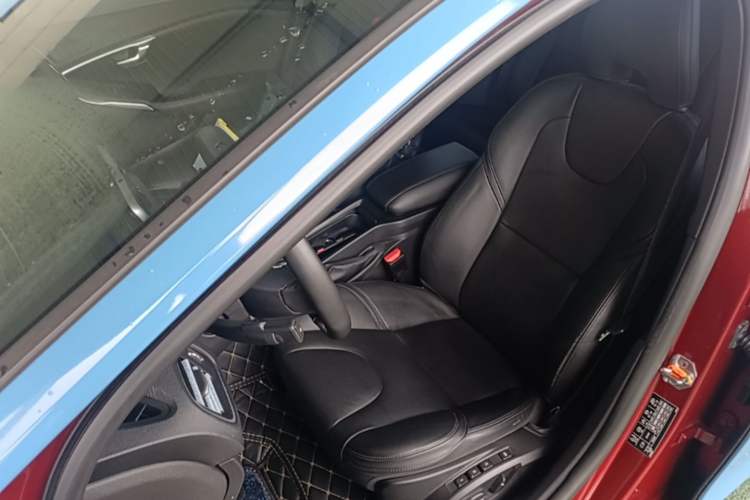 Used Volvo V40 2014 2.0T Zhiya Edition Left Front Seat