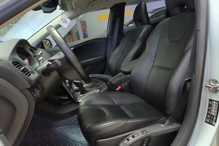 Used Volvo V40 2014 2.0T Zhiya Edition Left Front Seat