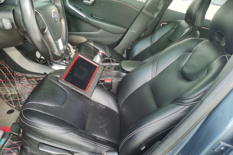 Used Volvo V40 2014 2.0T Zhiyi Version Left Front Seat
