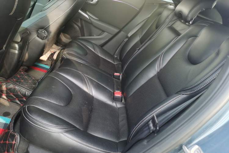 Used Volvo V40 2014 2.0T Zhiyi Version Left Rear Seat