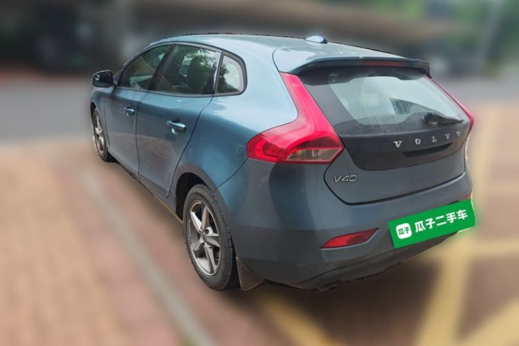 Used Volvo V40 2014 2.0T ZhiShang Version Rear Left 45 Deg