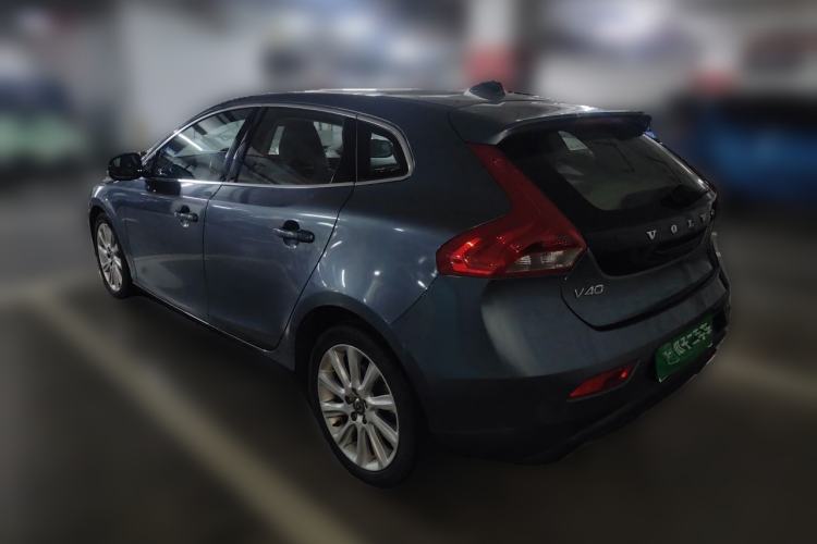 Used Volvo V40 2014 2.0T Zhiya Edition Rear Left 45 Deg
