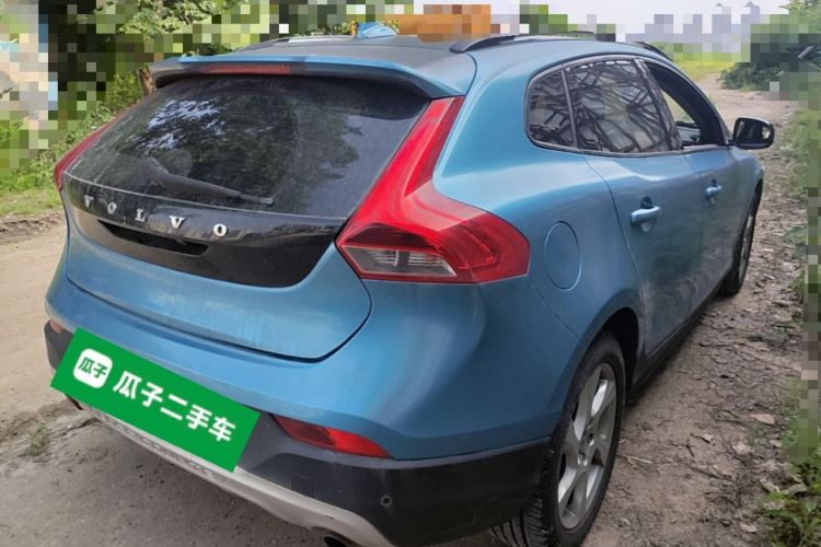 Used Volvo V40 2014 Cross Country T5 AWD Smart Luxury Edition Rear Right 45 Deg