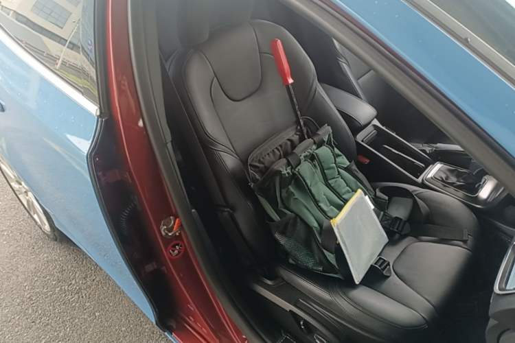 Used Volvo V40 2014 2.0T Zhiya Edition Right Front Seat