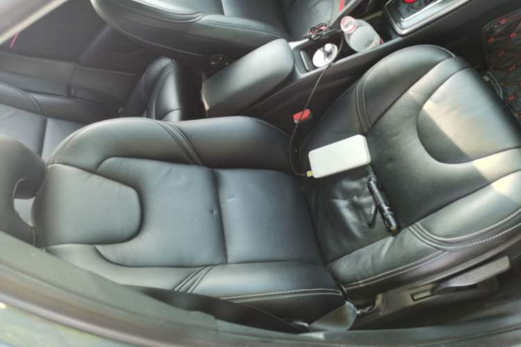 Used Volvo V40 2014 2.0T Zhiyi Version Right Front Seat