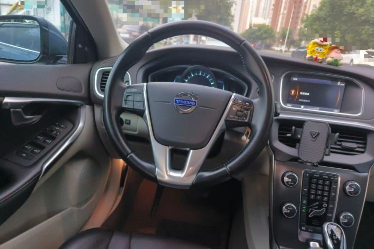 Used Volvo V40 2014 2.0T Zhiya Edition Steering Wheel