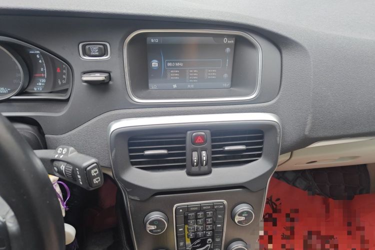 Used Volvo V40 2014 2.0T Zhiya Edition Audio And AC Panel
