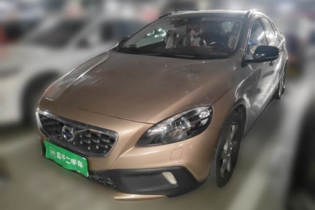 Used Volvo V40 2014 Cross Country T5 AWD Smart Luxury Edition