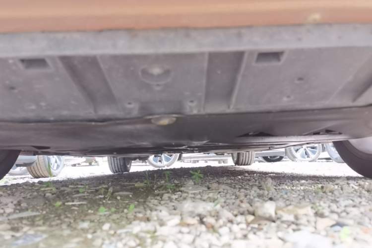Used Volvo V40 2014 2.0T Zhiya Edition Chassis Front