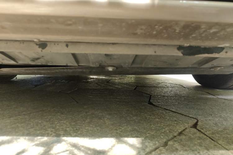Used Volvo V40 2014 2.0T Zhiya Edition Chassis Front
