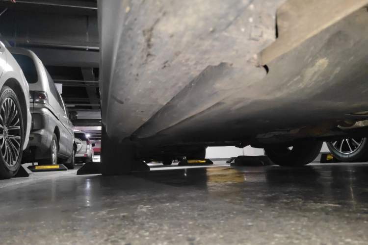 Used Volvo V40 2014 Cross Country T5 AWD Smart Luxury Edition Chassis Front Right