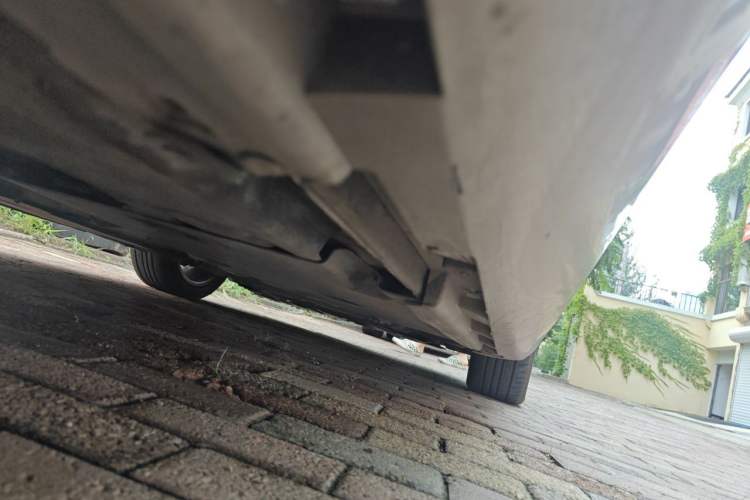 Used Volvo V40 2014 2.0T Zhiya Edition Chassis Rear Right