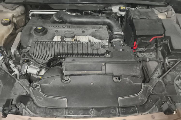 Used Volvo V40 2014 Cross Country T5 AWD Smart Luxury Edition Engine Bay
