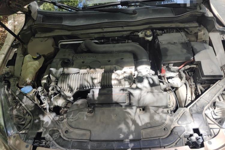 Used Volvo V40 2014 2.0T Zhiya Edition Engine Bay