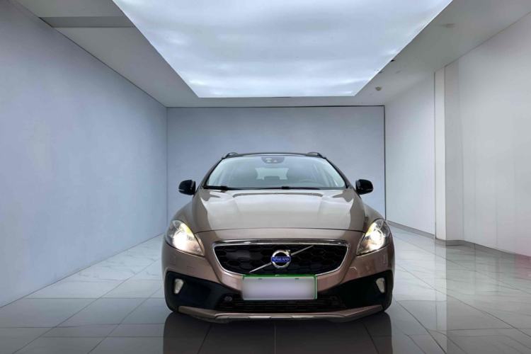 Used Volvo V40 2014 Cross Country T5 AWD Prestige Edition Exterior 3