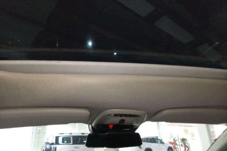Used Volvo V40 2014 Cross Country T5 AWD Prestige Edition Headliner