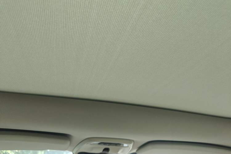 Used Volvo V40 2014 2.0T Zhiya Edition Headliner