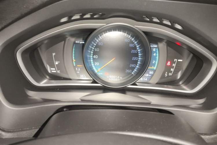Used Volvo V40 2014 Cross Country T5 AWD Smart Luxury Edition Instrument Cluster