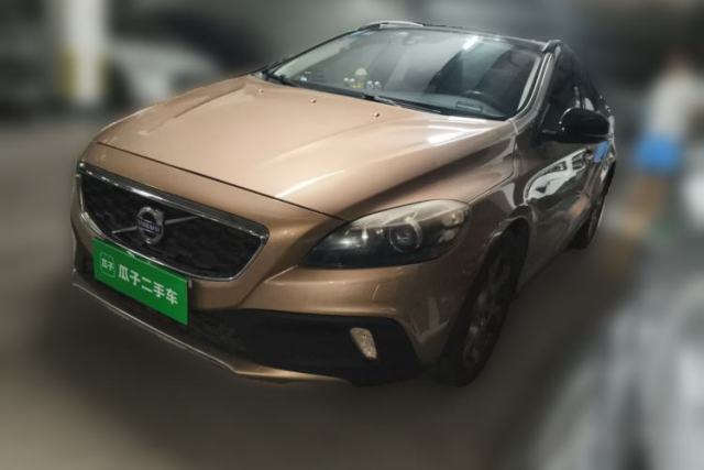 Used Volvo V40 2014 Cross Country T5 AWD Smart Luxury Edition
