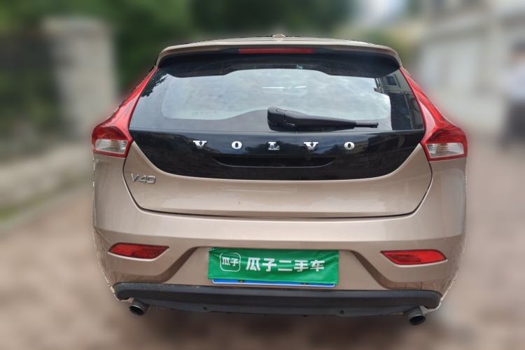 Used Volvo V40 2014 2.0T Zhiya Edition Rear