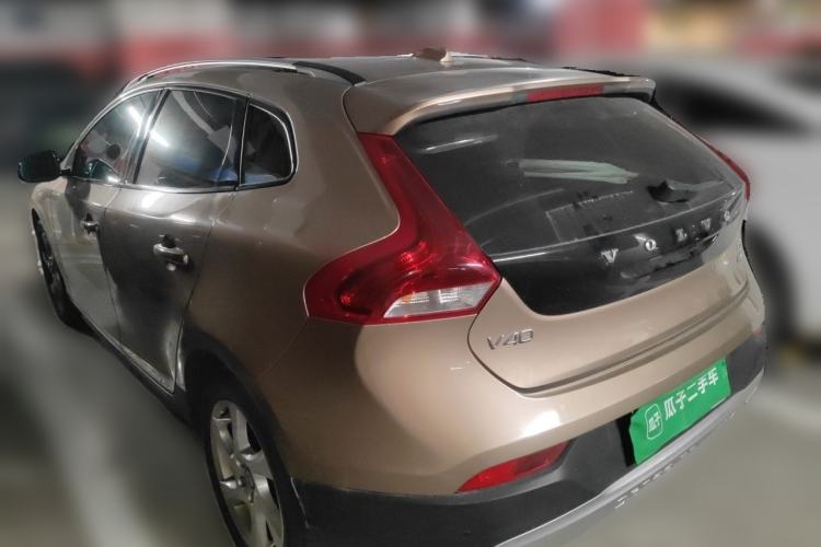 Used Volvo V40 2014 Cross Country T5 AWD Smart Luxury Edition Rear Left 45 Deg