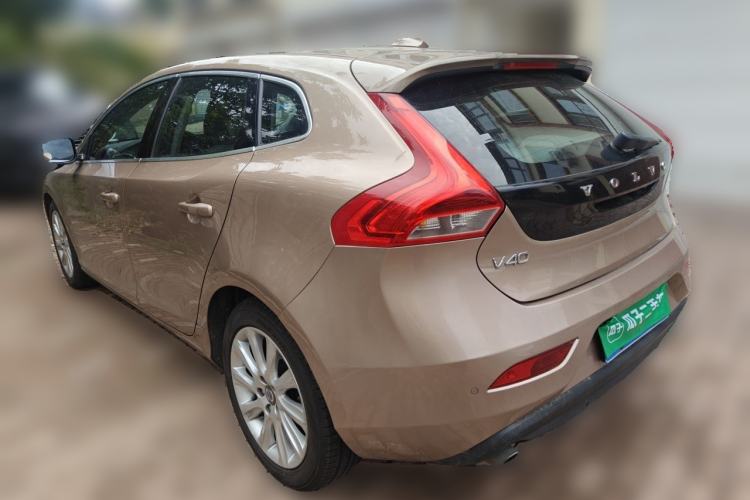 Used Volvo V40 2014 2.0T Zhiya Edition Rear Left 45 Deg