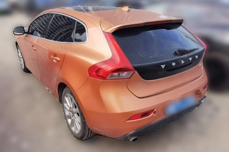 Used Volvo V40 2014 2.0T Zhiya Edition Rear Left 45 Deg