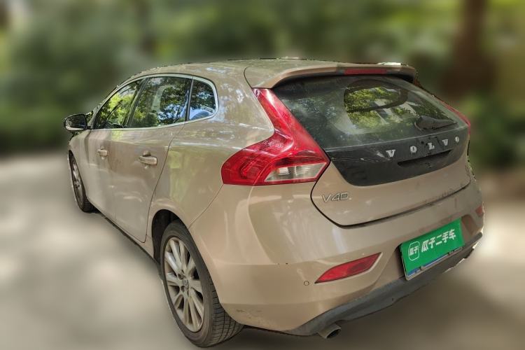 Used Volvo V40 2014 2.0T Zhiya Edition Rear Left 45 Deg
