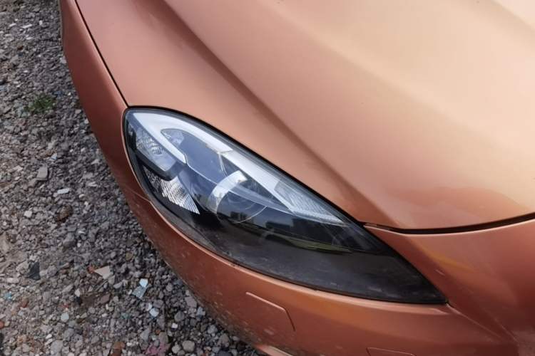 Used Volvo V40 2014 2.0T Zhiya Edition Right Front Headlight