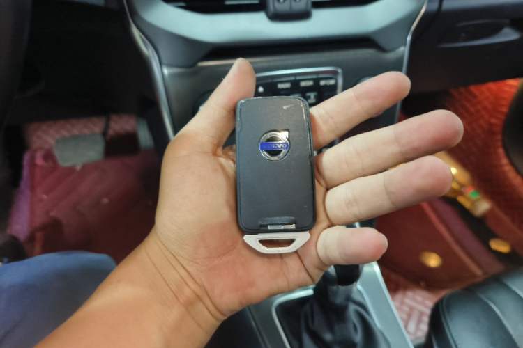Used Volvo V40 2014 2.0T Zhiya Edition Vehicle Key