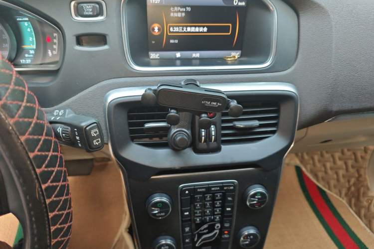 Used Volvo V40 2014 2.0T Zhiya Edition Audio And AC Panel