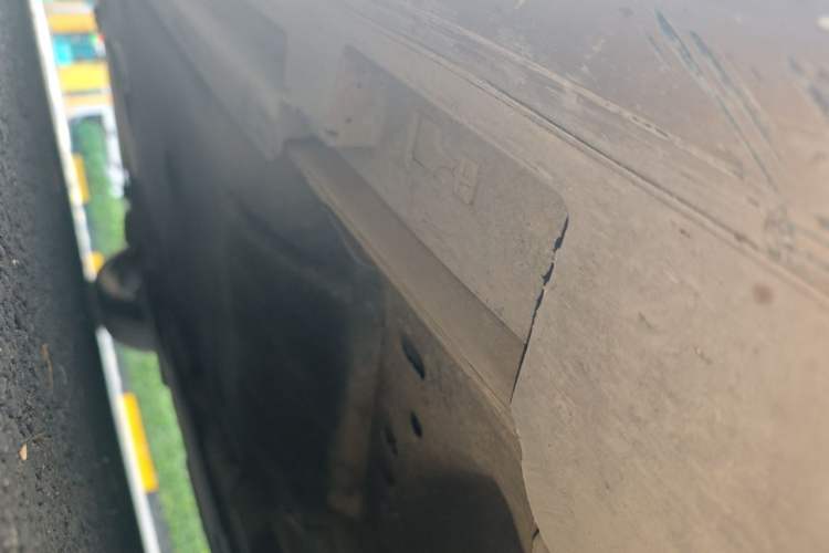 Used Volvo V40 2014 2.0T Zhiya Edition Chassis Front Right