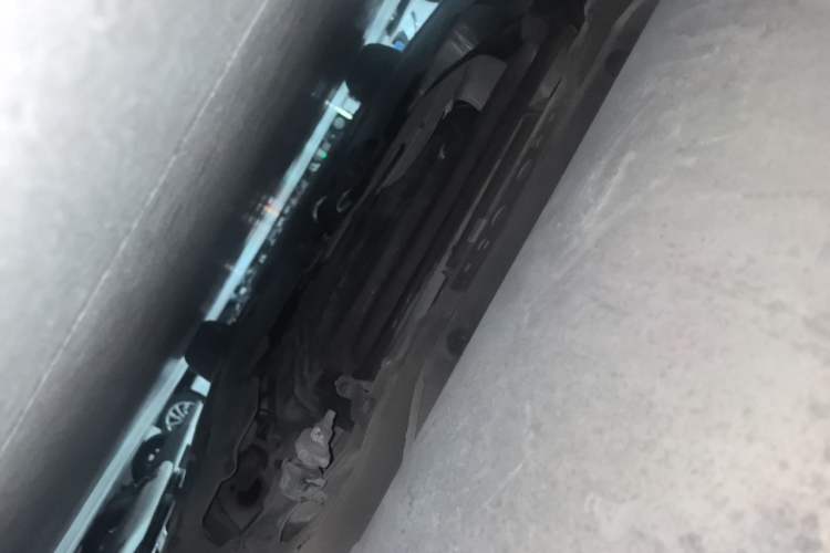 Used Volvo V40 2014 2.0T Zhiya Edition Chassis Rear