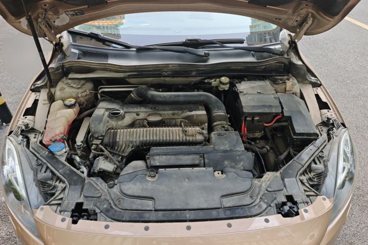 Used Volvo V40 2014 2.0T Zhiya Edition Engine Bay
