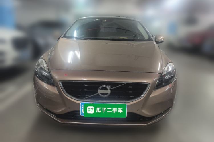 Used Volvo V40 2014 2.0T Zhiya Edition Front