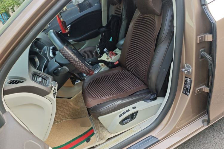 Used Volvo V40 2014 2.0T Zhiya Edition Left Front Seat
