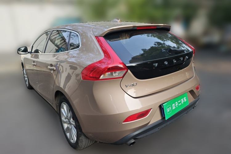 Used Volvo V40 2014 2.0T Zhiya Edition Rear Left 45 Deg