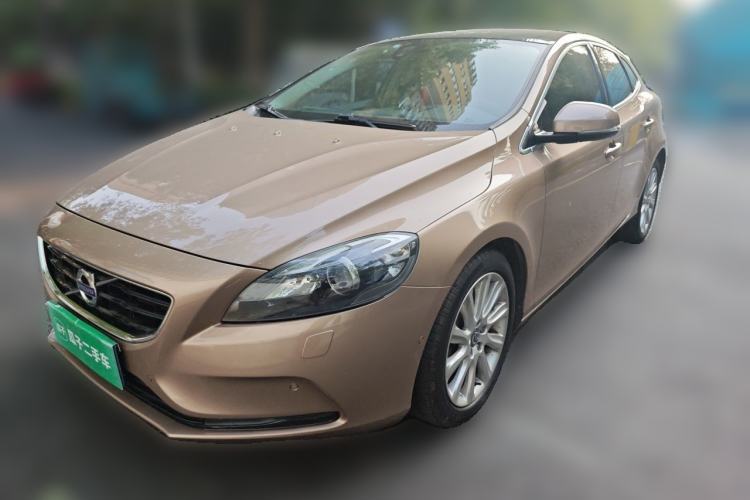 Used Volvo V40 2014 2.0T Zhiya Edition Guazi used car, China used car export, Used car for sale, Used cars, Cheapest cars for sale