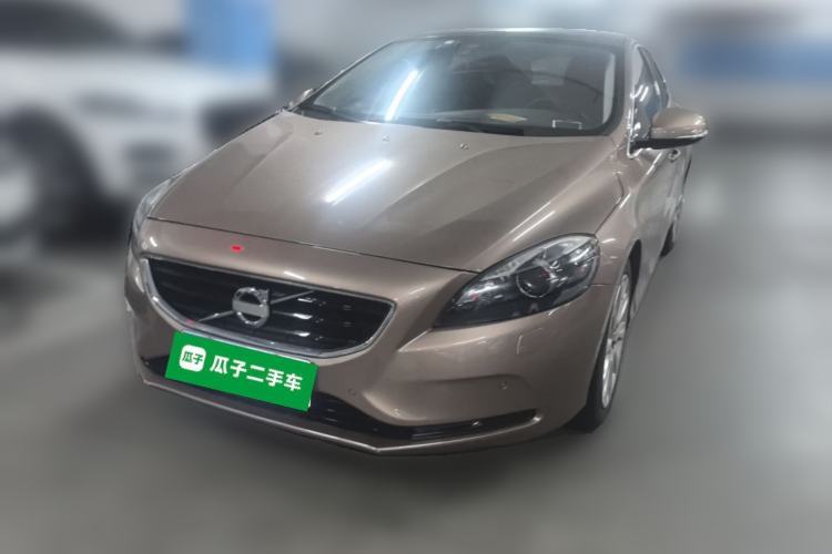 Used Volvo V40 2014 2.0T Zhiya Edition Guazi used car, China used car export, Used car for sale, Used Volvo cars, Cheapest cars for sale