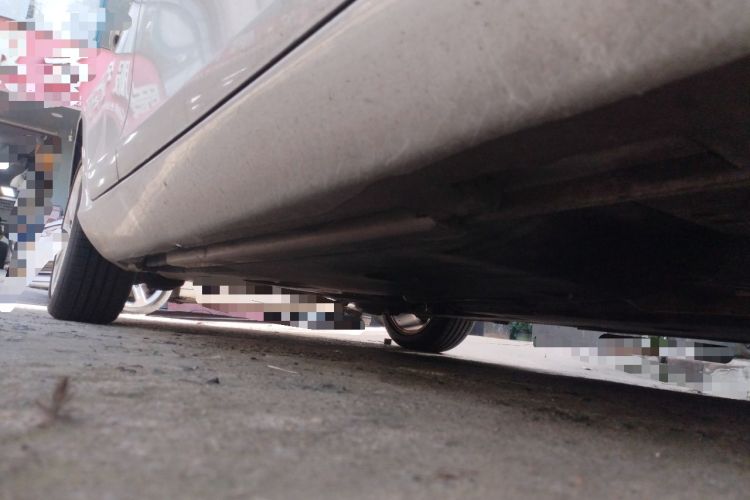Used Volvo V40 2014 2.0T Zhiya Edition Chassis Front Right