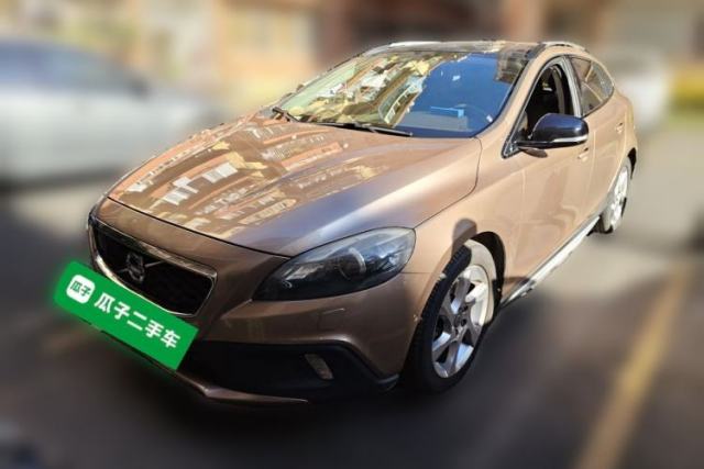Used Volvo V40 2014 Cross Country T5 AWD Smart Luxury Edition