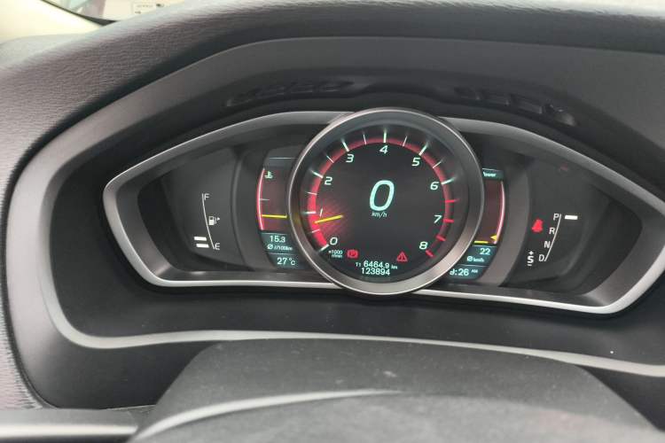 Used Volvo V40 2014 2.0T Zhiya Edition Instrument Cluster