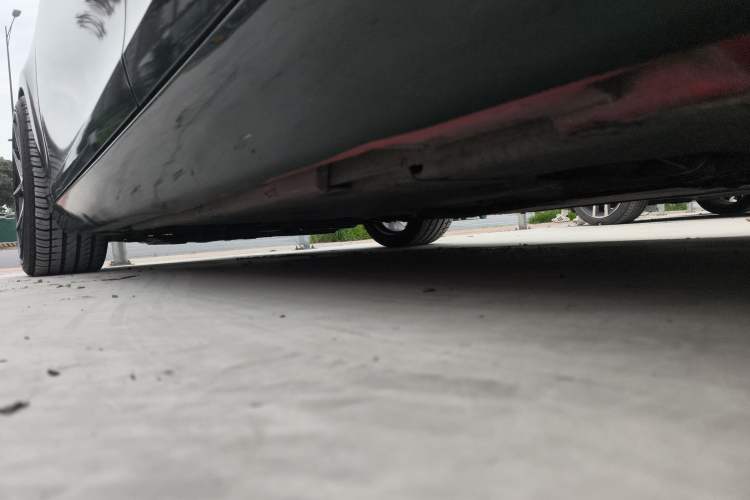 Used Volvo V40 2014 2.0T Zhiya Edition Left Side Sill