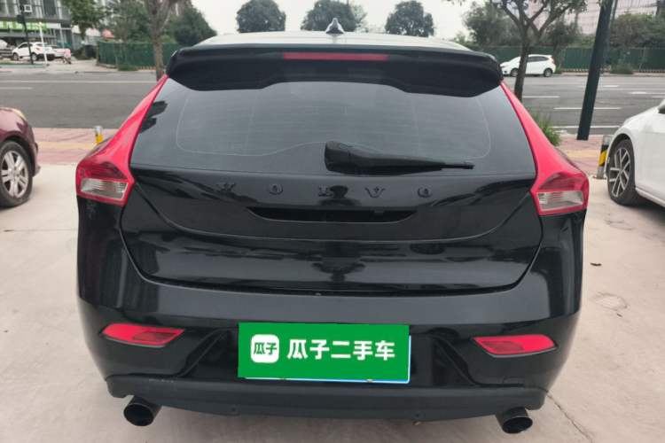 Used Volvo V40 2014 2.0T Zhiya Edition Rear
