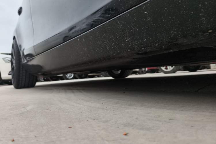 Used Volvo V40 2014 2.0T Zhiya Edition Right Side Sill