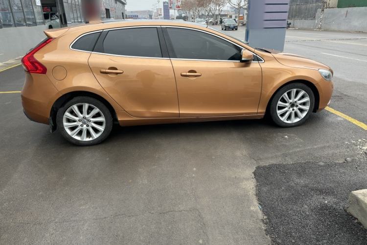 Used Volvo V40 2014 2.0T Zhiya Edition Exterior 10