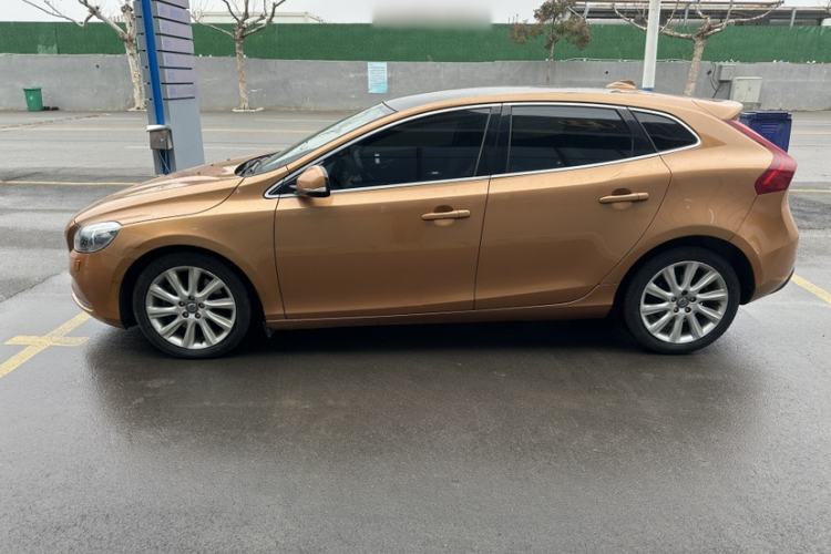 Used Volvo V40 2014 2.0T Zhiya Edition Exterior 12